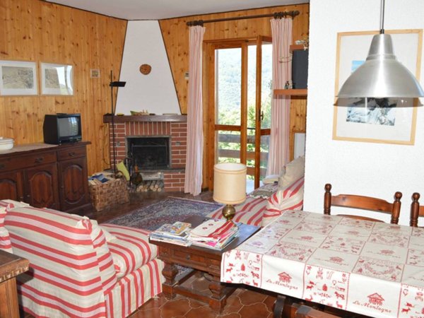 appartamento in vendita a Roburent in zona San Giacomo