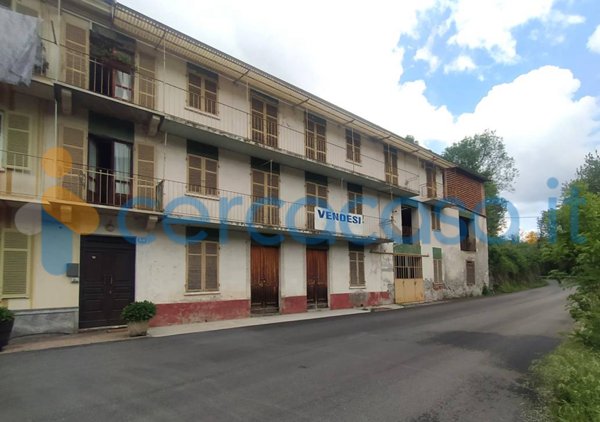 casa semindipendente in vendita a Roburent in zona San Giacomo