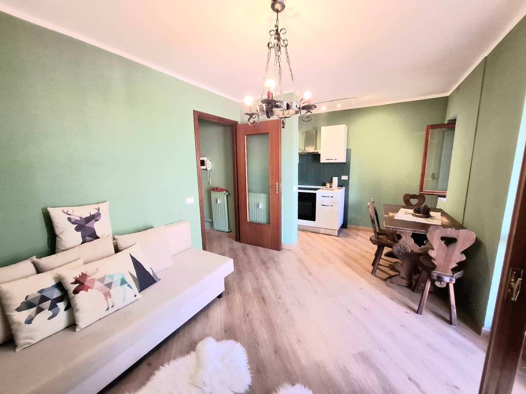 appartamento in vendita a Roburent in zona San Giacomo