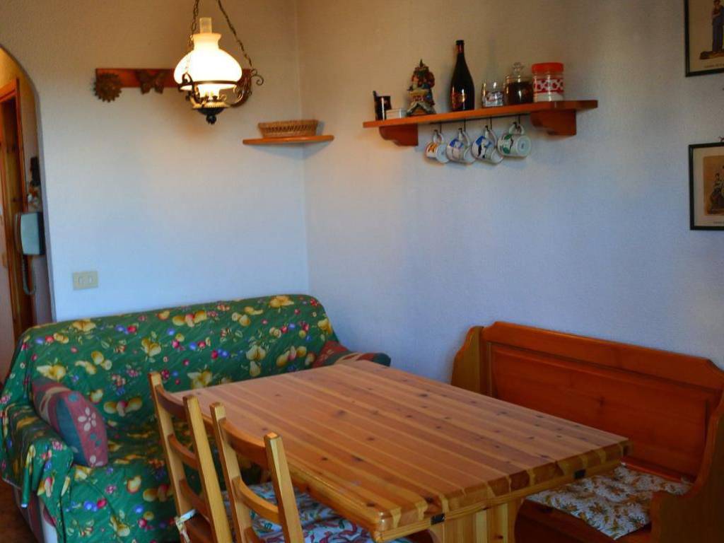 appartamento in vendita a Roburent in zona San Giacomo