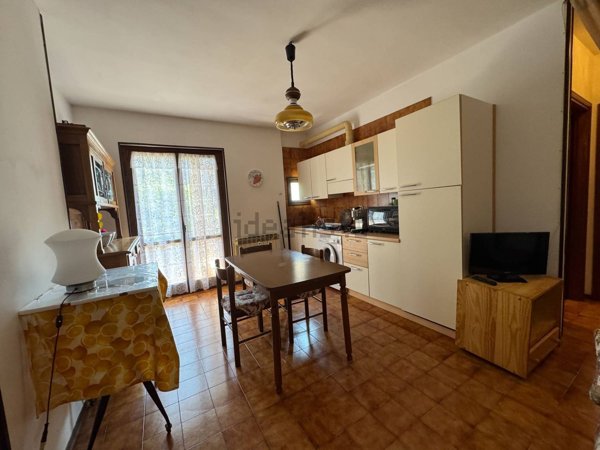 appartamento in vendita a Roburent in zona San Giacomo