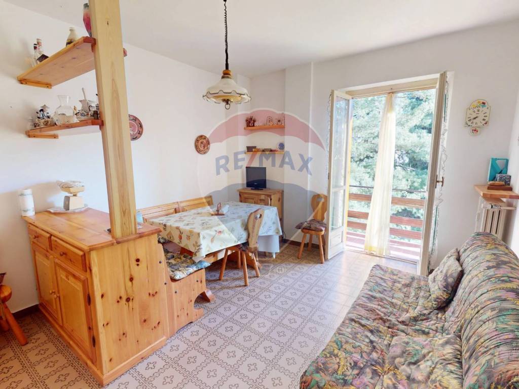 appartamento in vendita a Roburent in zona San Giacomo