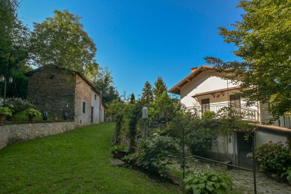 casa indipendente in vendita a Roburent in zona San Giacomo