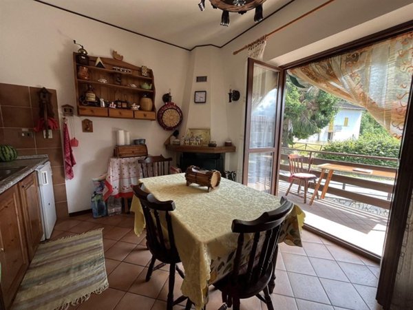 appartamento in vendita a Roburent in zona San Giacomo