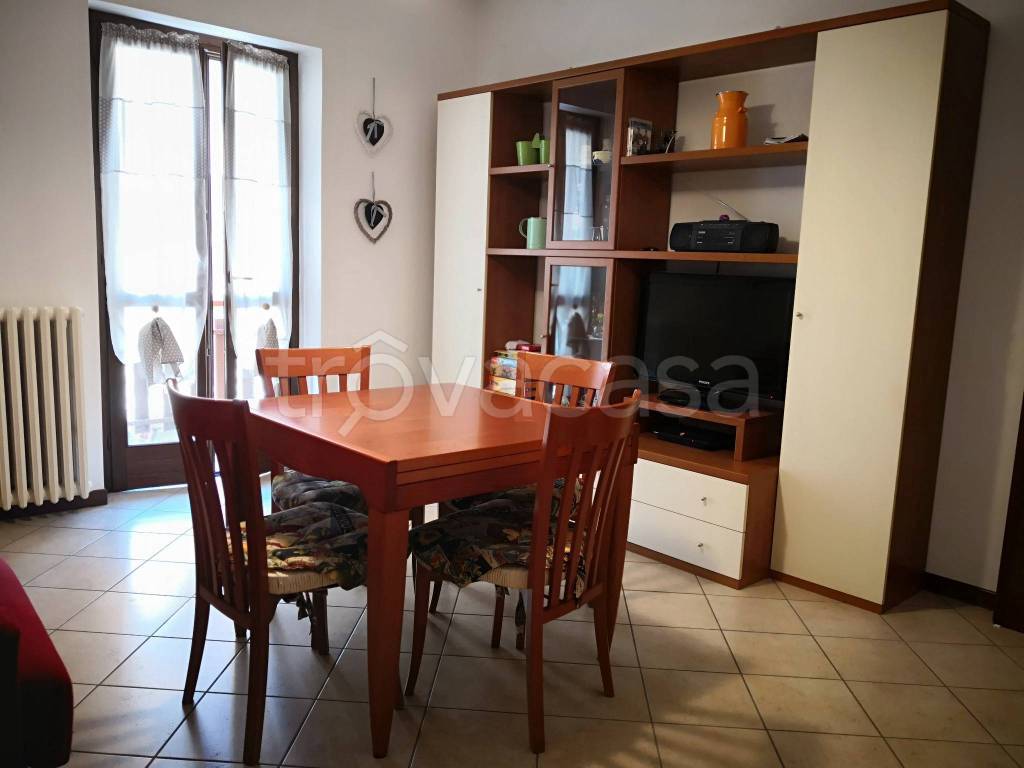 appartamento in vendita a Roburent in zona San Giacomo