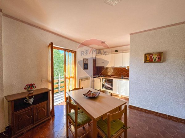 appartamento in vendita a Roburent in zona San Giacomo