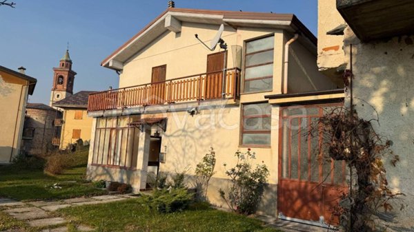 casa indipendente in vendita a Roburent in zona San Giacomo