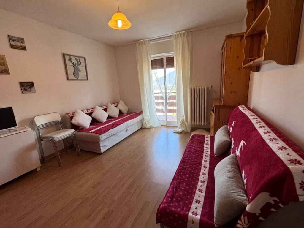 appartamento in vendita a Roburent in zona San Giacomo