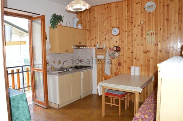 appartamento in vendita a Roburent in zona San Giacomo