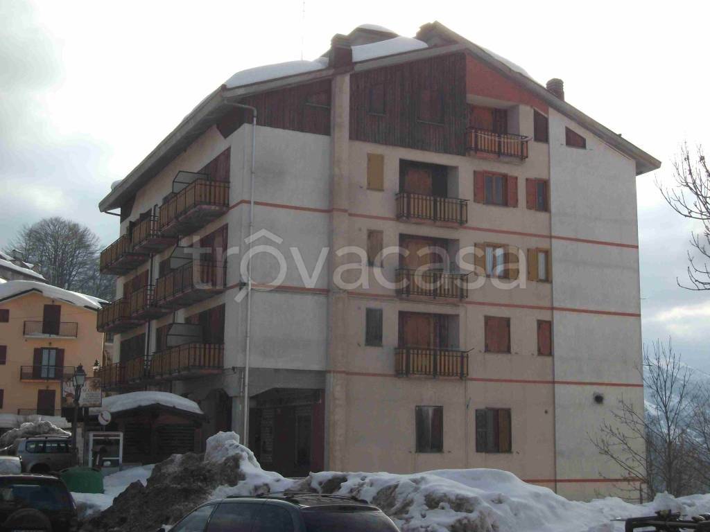 appartamento in vendita a Roburent in zona San Giacomo