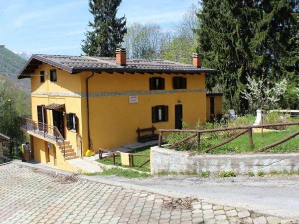 casa indipendente in vendita a Roburent in zona San Giacomo