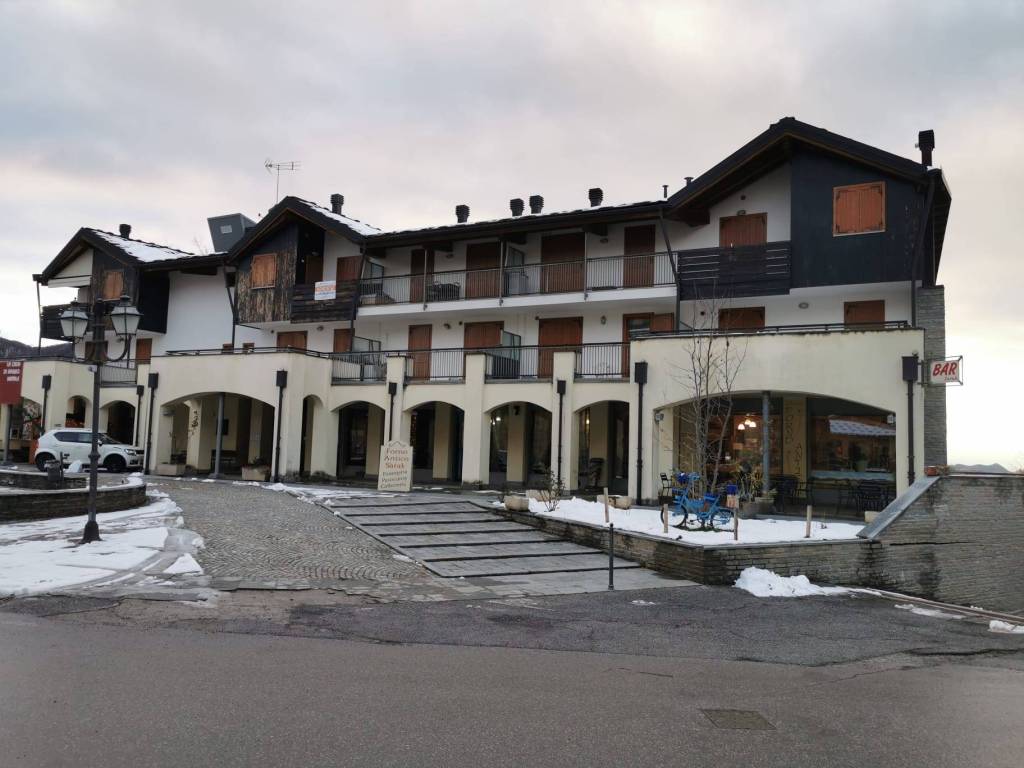 appartamento in vendita a Roburent in zona San Giacomo