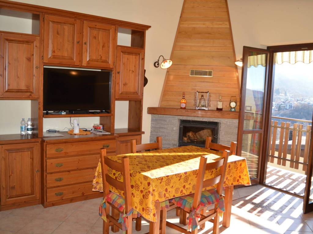 appartamento in vendita a Roburent in zona San Giacomo