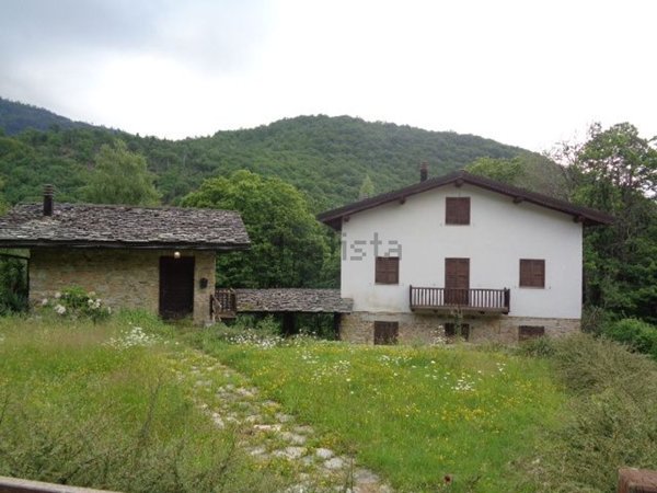 casa indipendente in vendita a Roburent