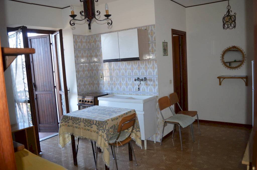 appartamento in vendita a Roburent in zona San Giacomo