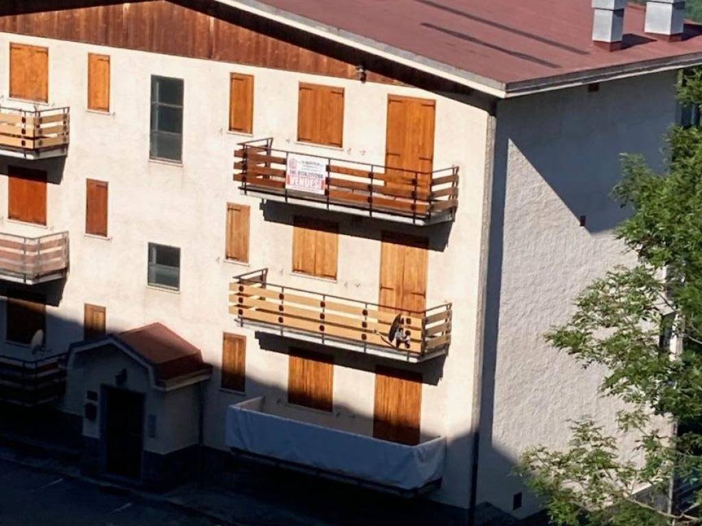 appartamento in vendita a Roburent in zona San Giacomo