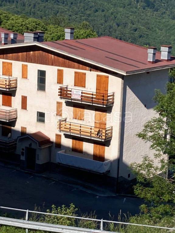 appartamento in vendita a Roburent in zona San Giacomo