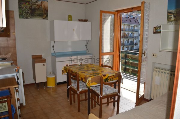 appartamento in vendita a Roburent in zona San Giacomo