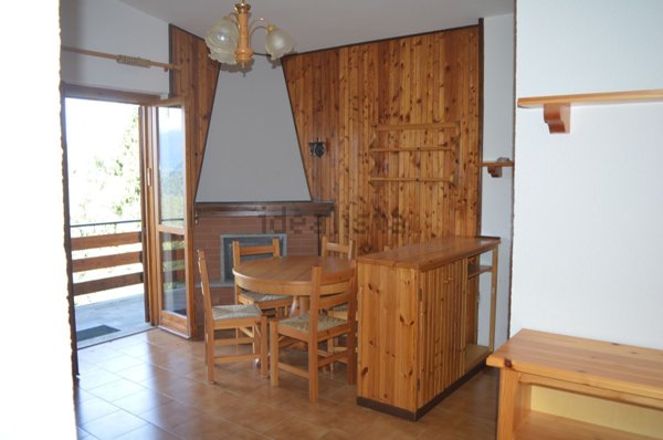 appartamento in vendita a Roburent in zona San Giacomo