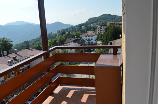 appartamento in vendita a Roburent in zona San Giacomo