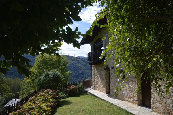 appartamento in vendita a Roburent in zona San Giacomo