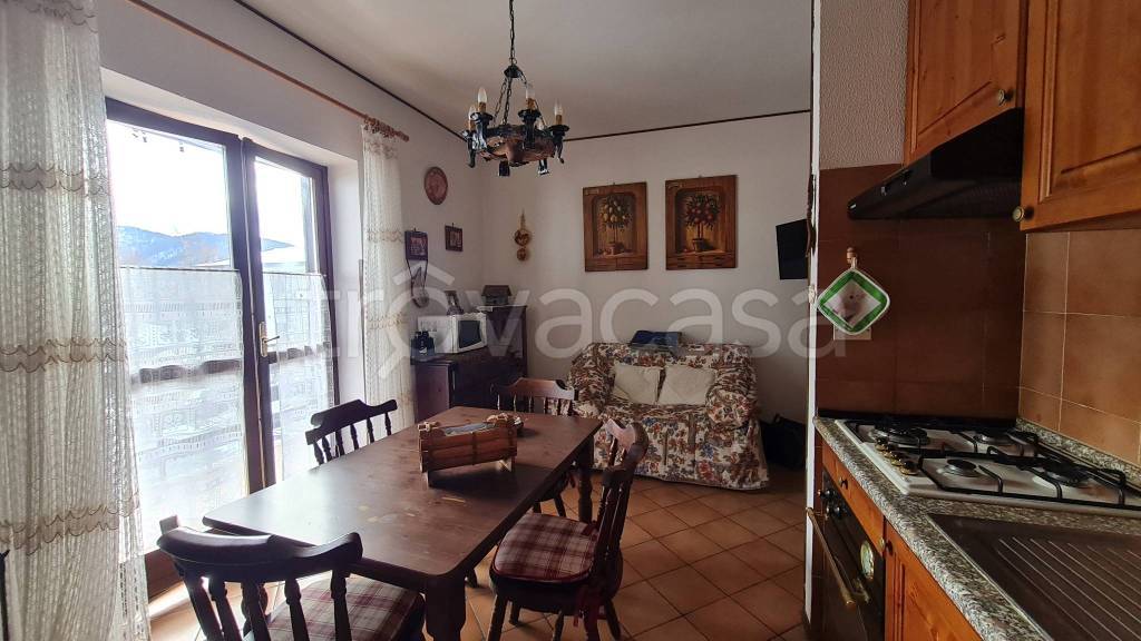 appartamento in vendita a Roburent in zona San Giacomo