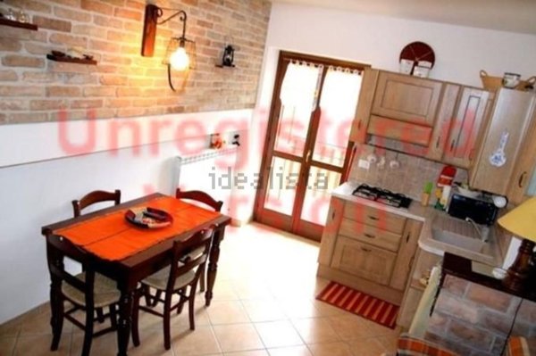 appartamento in vendita a Roburent