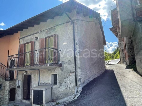 appartamento in vendita a Roburent in zona Cardini