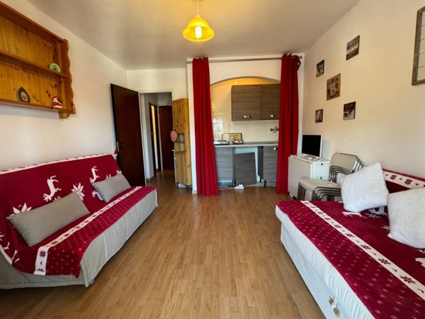 appartamento in vendita a Roburent in zona San Giacomo