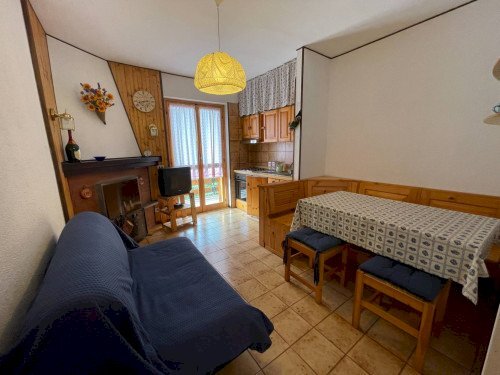 appartamento in vendita a Roburent