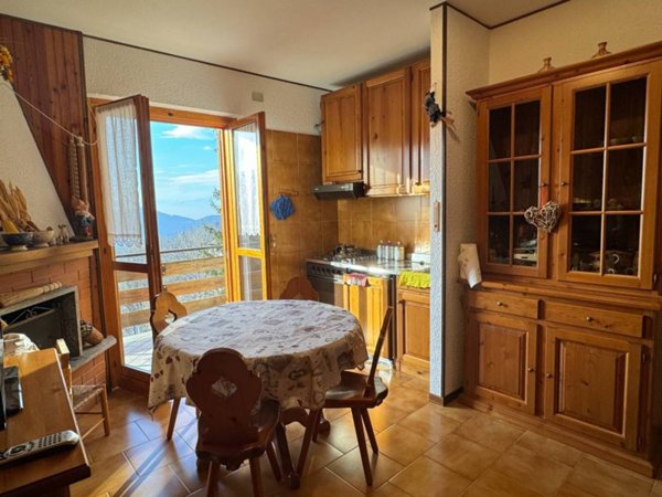 appartamento in vendita a Roburent in zona San Giacomo