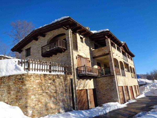 appartamento in vendita a Roburent in zona San Giacomo