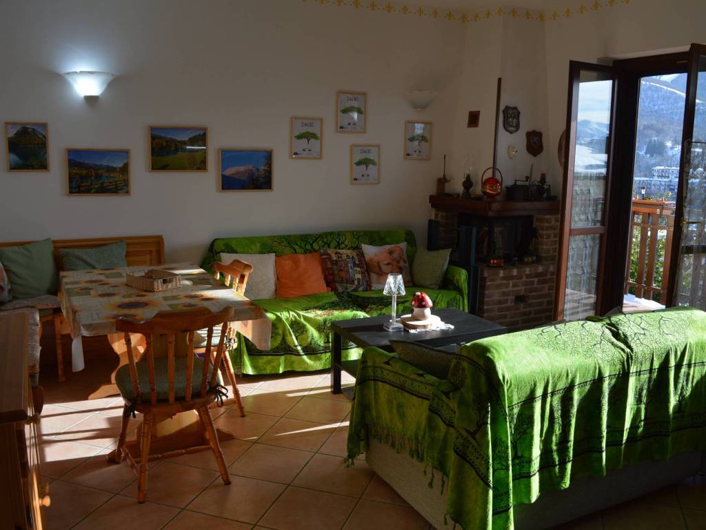 appartamento in vendita a Roburent in zona San Giacomo