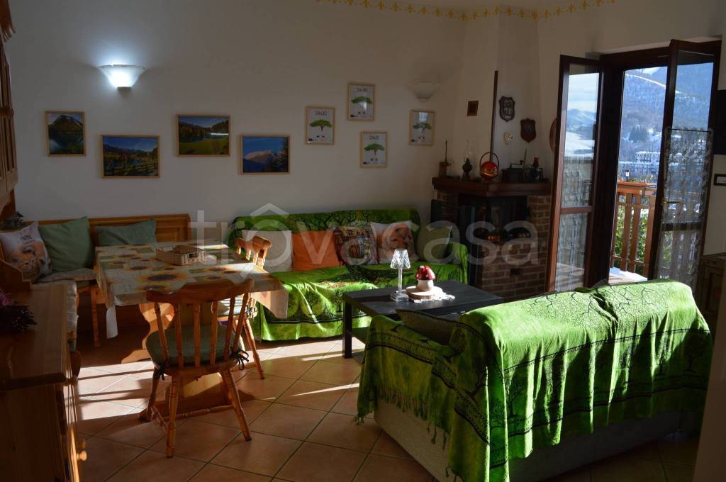 appartamento in vendita a Roburent in zona San Giacomo