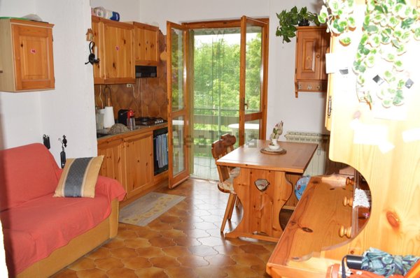 appartamento in vendita a Roburent in zona San Giacomo