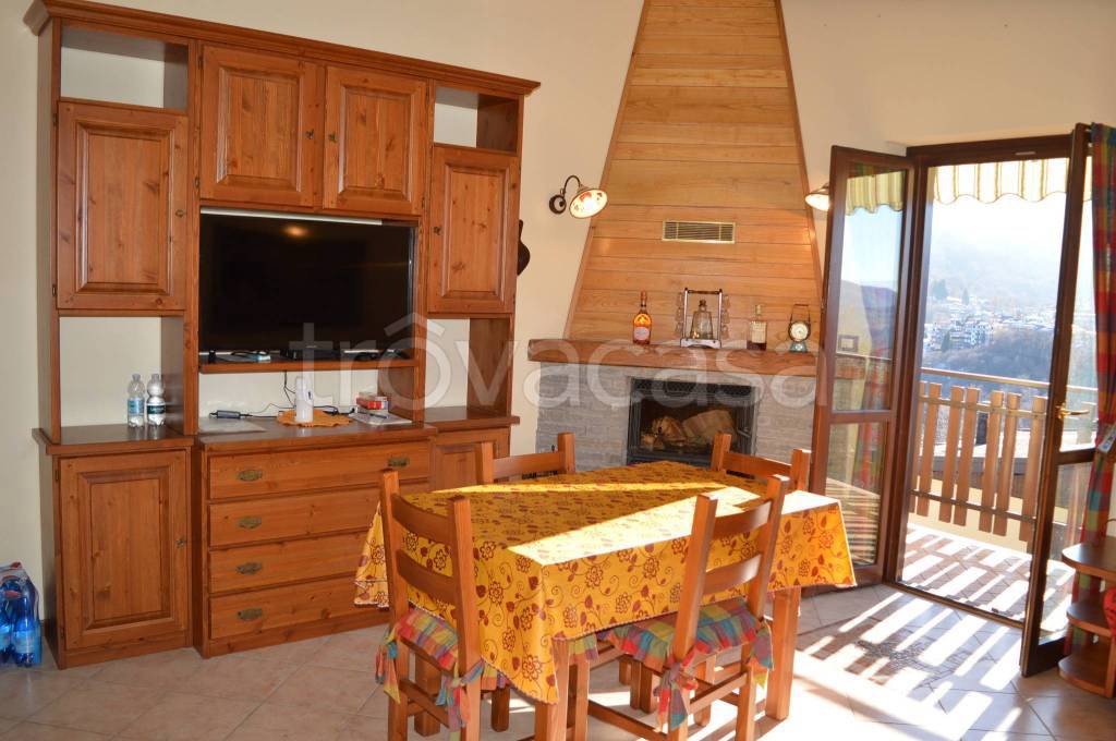 appartamento in vendita a Roburent in zona San Giacomo