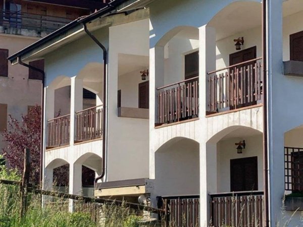 appartamento in vendita a Roburent in zona San Giacomo