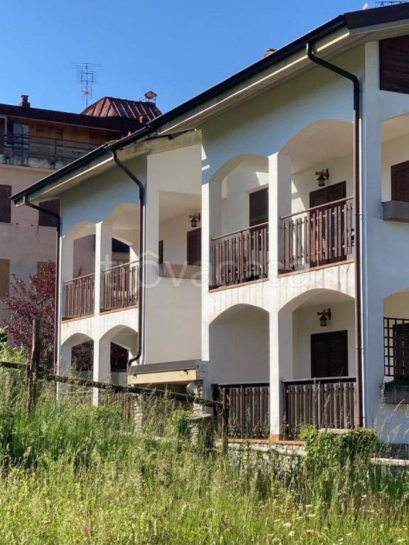 appartamento in vendita a Roburent in zona San Giacomo