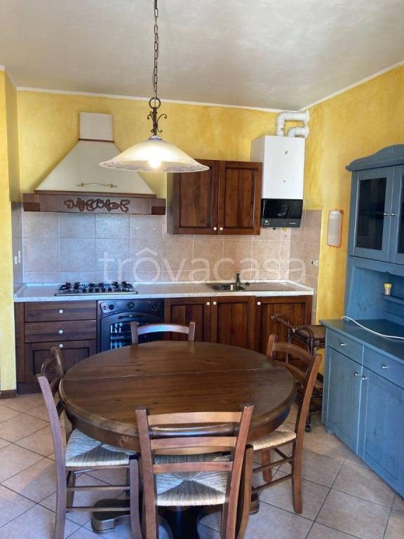 appartamento in vendita a Roburent in zona San Giacomo