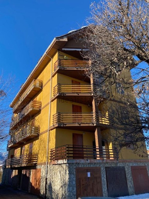 appartamento in vendita a Roburent in zona San Giacomo