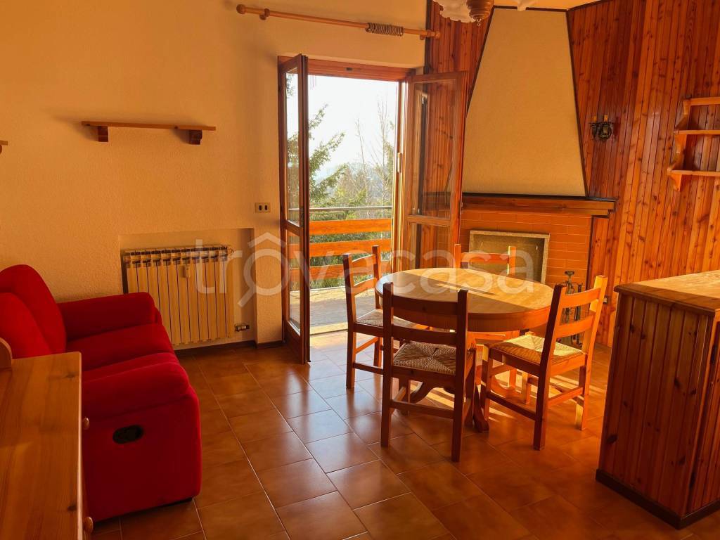 appartamento in vendita a Roburent in zona San Giacomo