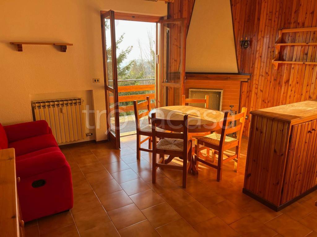 appartamento in vendita a Roburent in zona San Giacomo