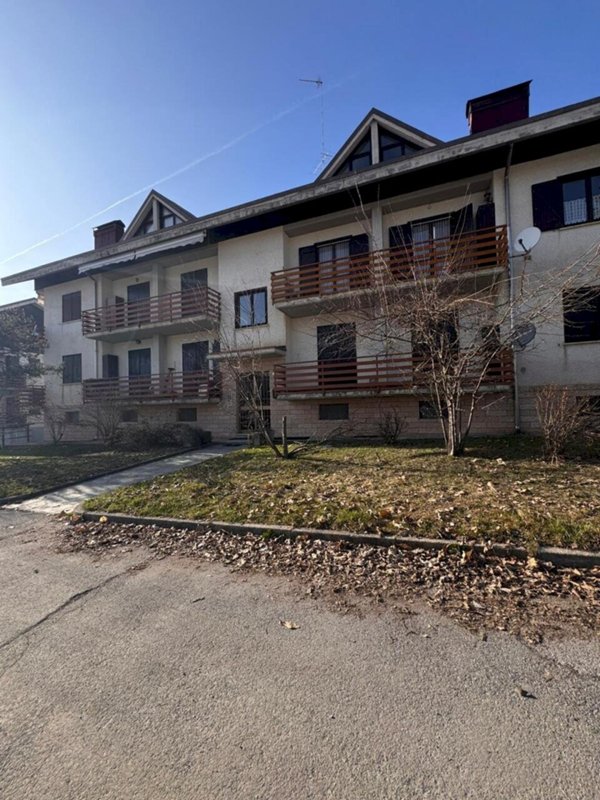 appartamento in vendita a Roburent in zona San Giacomo