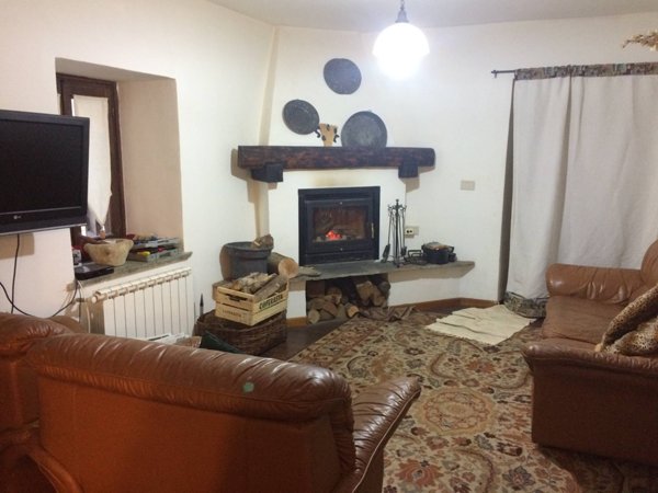 casa indipendente in vendita a Roburent in zona San Giacomo