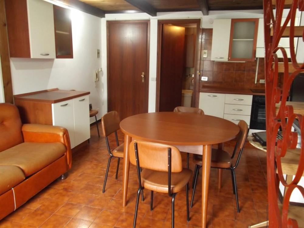 appartamento in vendita a Roburent in zona San Giacomo