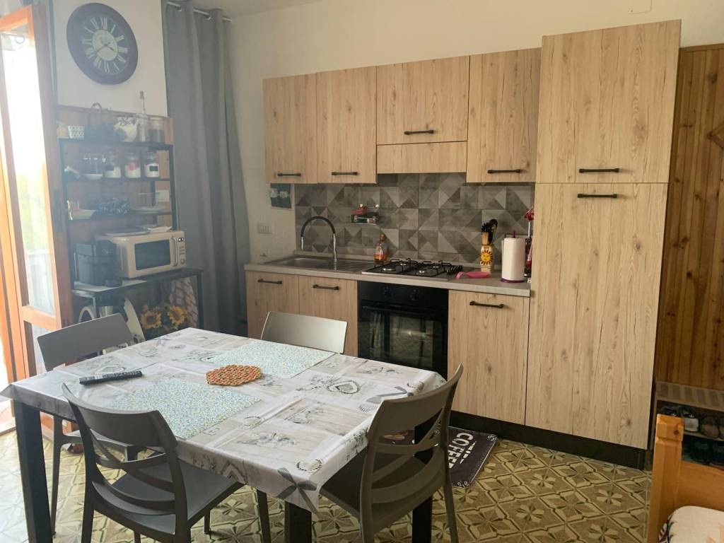 appartamento in vendita a Roburent in zona San Giacomo