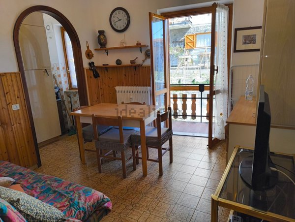 appartamento in vendita a Roburent in zona San Giacomo