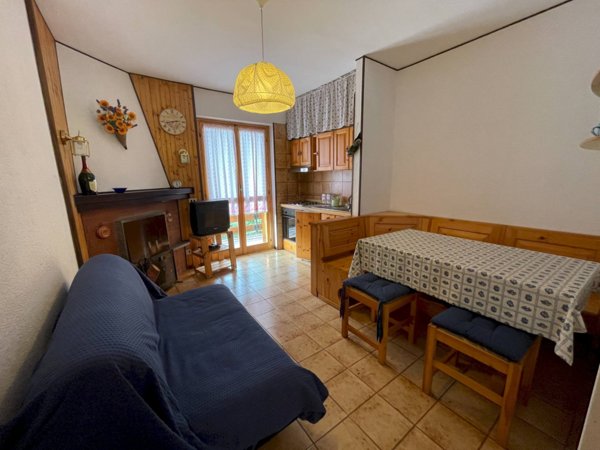 appartamento in vendita a Roburent in zona San Giacomo