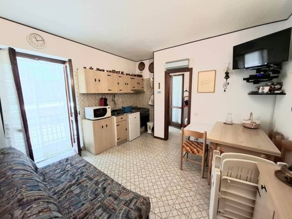 appartamento in vendita a Roburent in zona San Giacomo