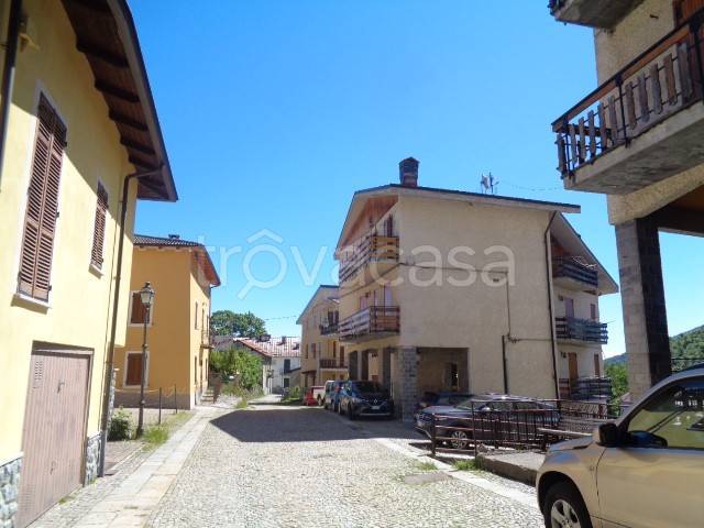 appartamento in vendita a Roburent in zona San Giacomo